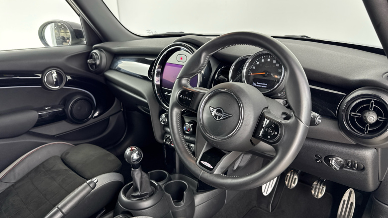 MINI Hatchback 1.5 Cooper Sport 5dr Petrol Hatchback